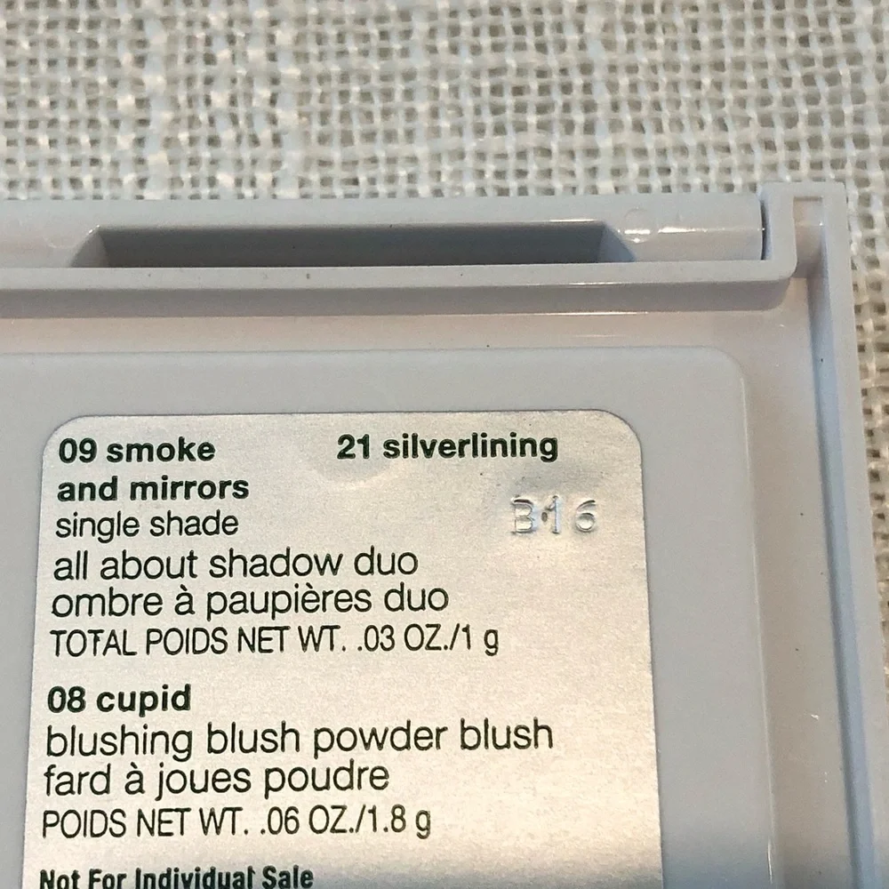 Clinique eyeshadow and blush compact - Picture 5 of 5